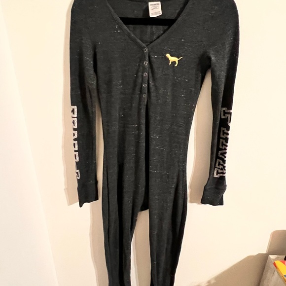VS Pink Blinged sequin  PJ Onesie Christmas - Picture 10 of 11